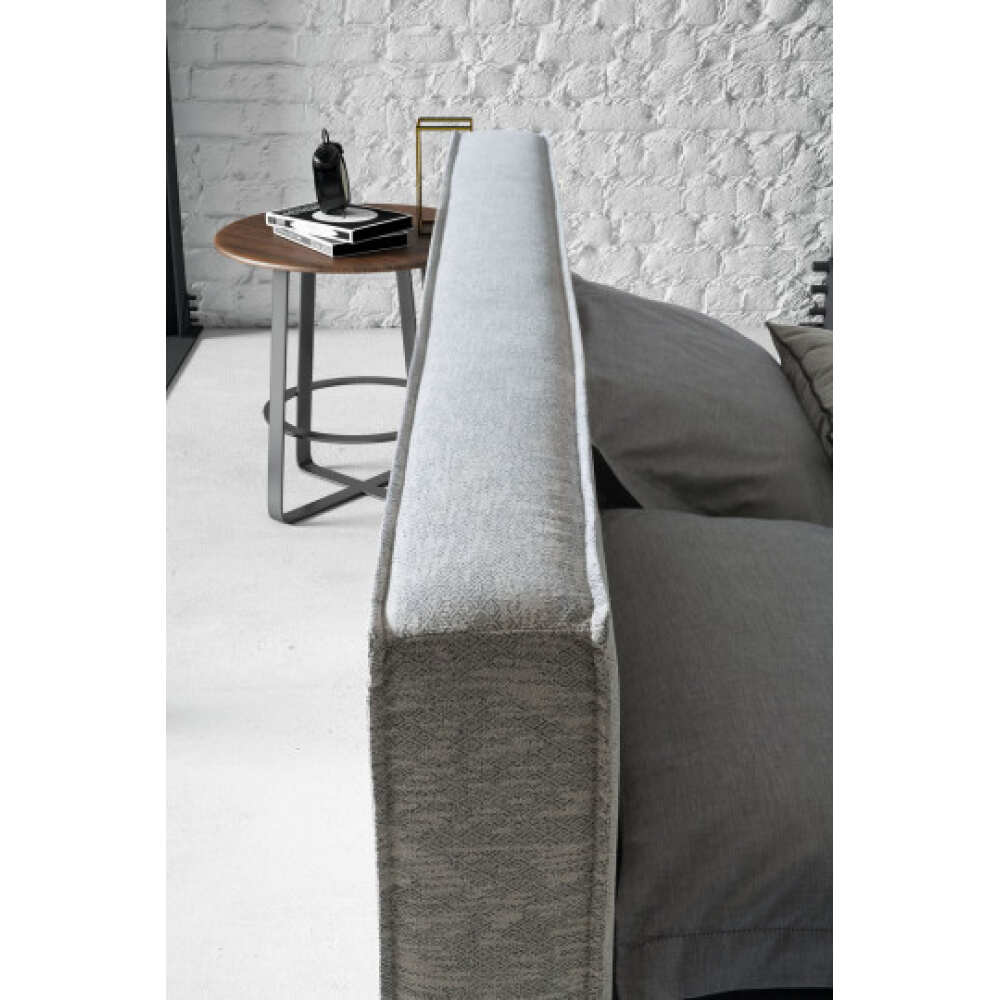 MIEGAMOJO LOVA Ipanema, Lima Design, Minkštieji baldai, Individualiai gaminamas baldas, MIEGAMOJO LOVA Ipanema