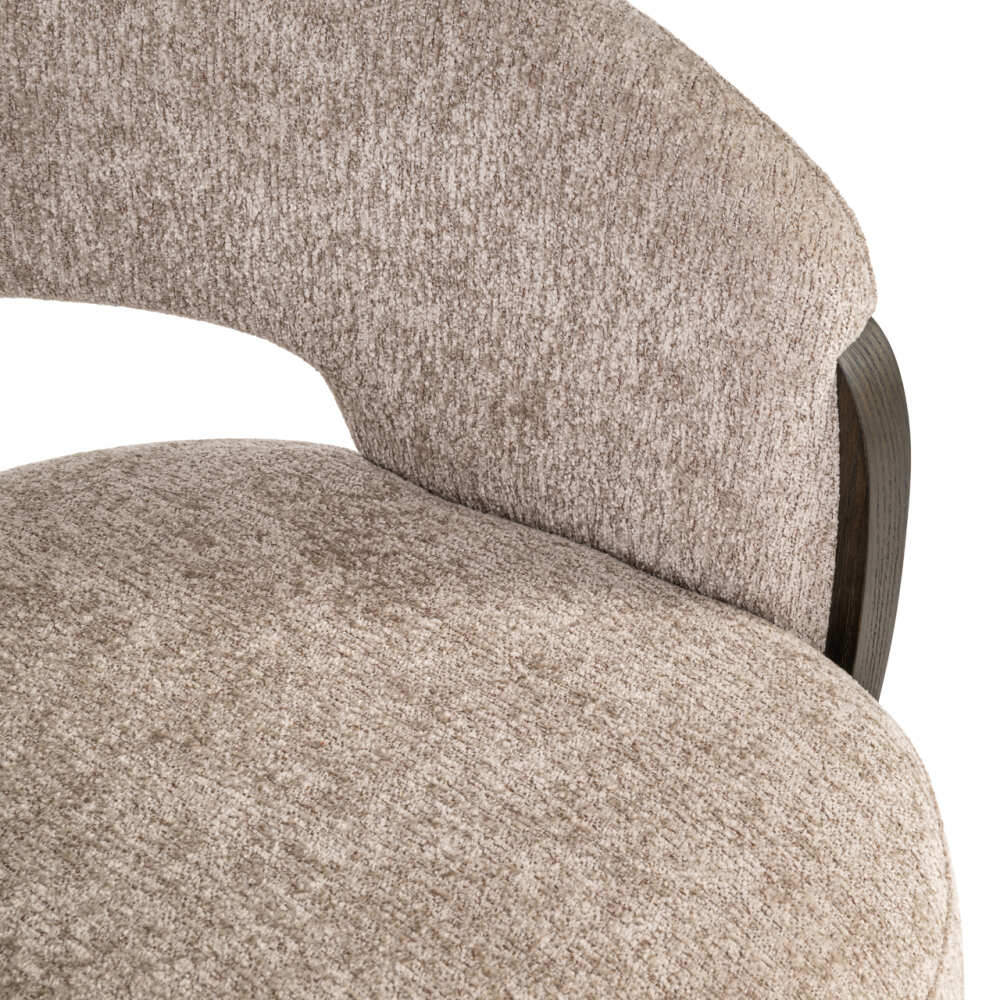 valgomojo kėdė Pollux Be Easy Sand Oak Richmond Interiors interjere prie medinio stalo
