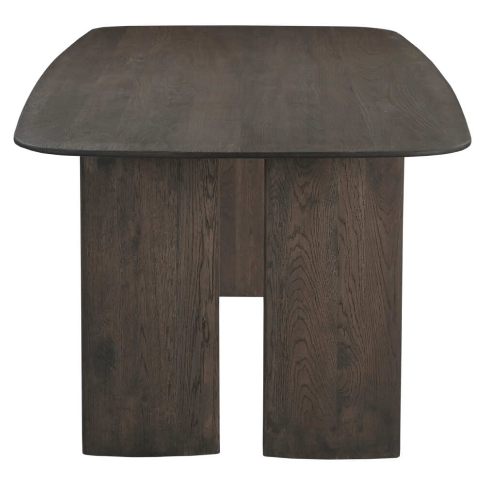 stilingas ir pritaikytas jaukiems šeimos pietums bei reprezentatyviai valgomojo erdvei.Gamintojas: Richmond InteriorsPrekės pristatymas: 2 – 5 sav.