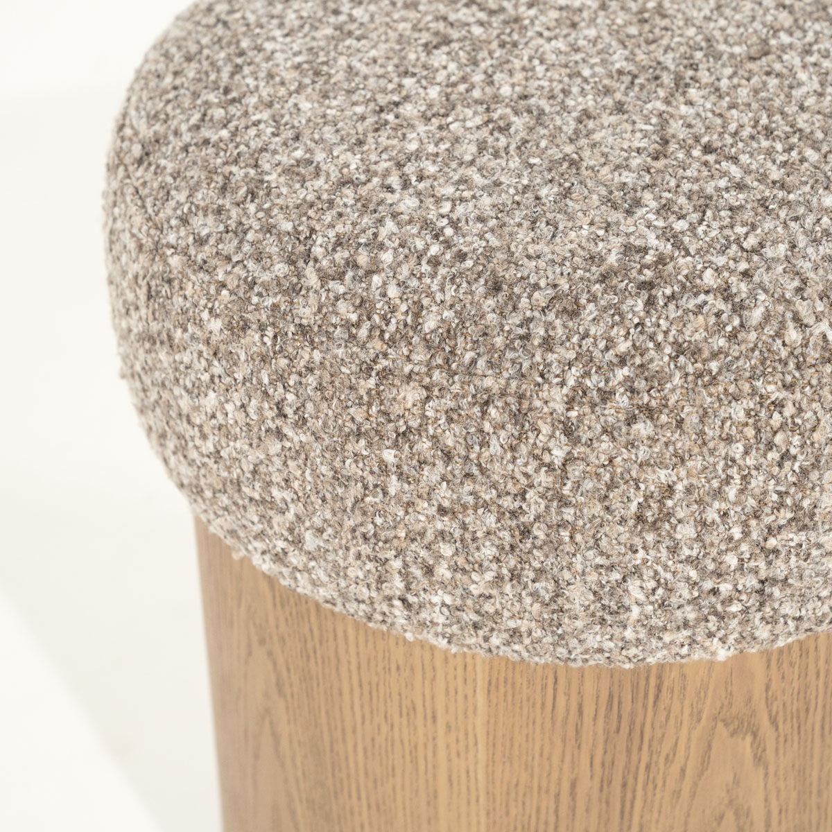 Pufas George - taupe Flou 96441 3 Pufas George - beige Flou (Kopija), Lima Design, Minkštieji baldai, Richmond interiors, pufas