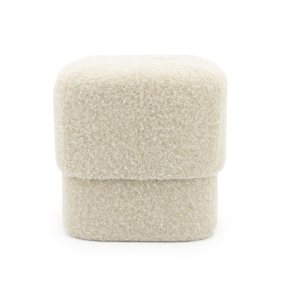 Pufas Kelso | 250010 2 Pufas Kelso, taupe spalvos, 40 × 40 × 40 cm