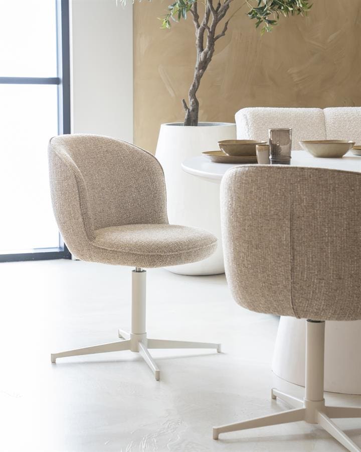 Valgomojo kėdė Molly 96327 18 Valgomojo kėdė Molly 96327, taupe spalvos Donna audinys, 56×64,5×83 cm